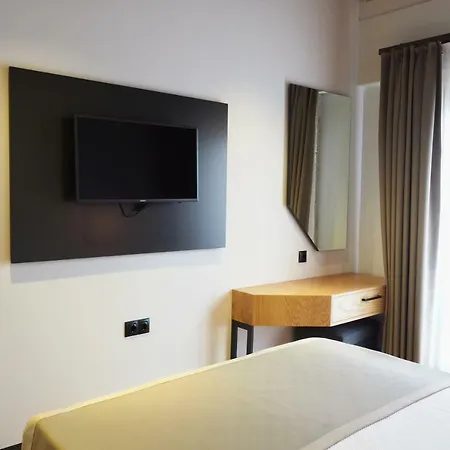 Ekmas Hotel